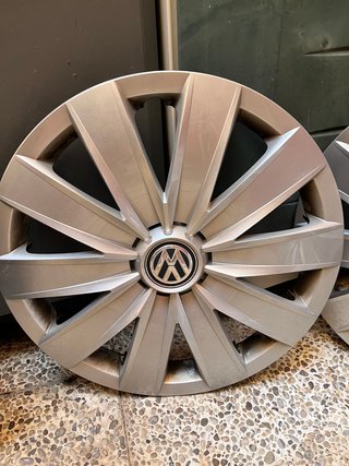 Tapacubos Volkswagen T6 (4 unidades) 16"