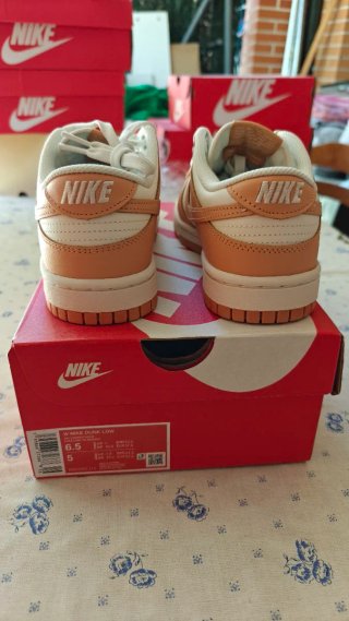 Zapatillas Nike Dunk Low Beige Blanco
