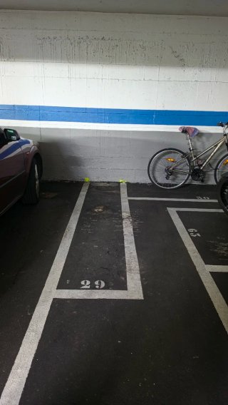Plaza garaje moto