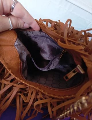 Bolso marrón con flecos