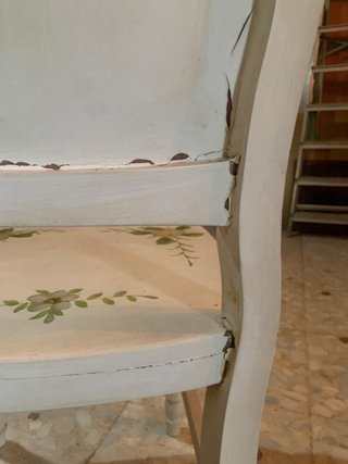 Silla de madera pintada a mano vintage
