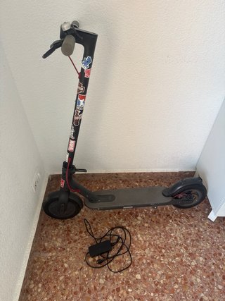 Patinete Eléctrico con Cargador