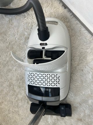 Aspiradora Miele Guard M1 S 8380