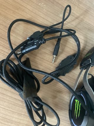 Cascos Monster Negro con Micrófono