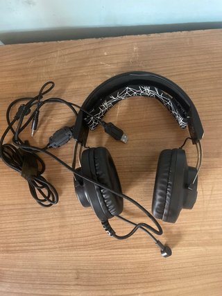 Cascos Monster Negro con Micrófono