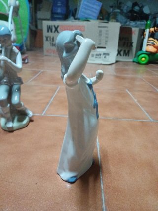 Figura de porcelana Rex niña