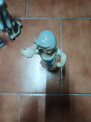 Figura de porcelana Rex niña