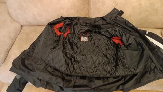 Chaqueta y pantalón de moto