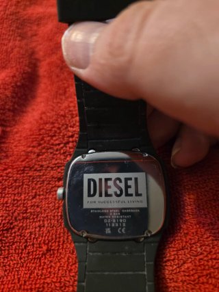Reloj Diesel Negro y Rojo