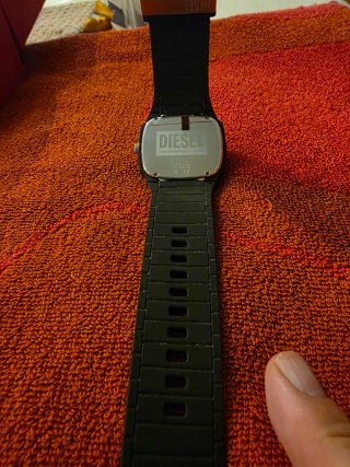 Reloj Diesel Negro y Rojo