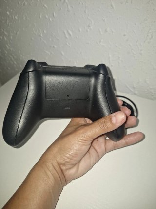 Mando Xbox Carbon Black Series X|S