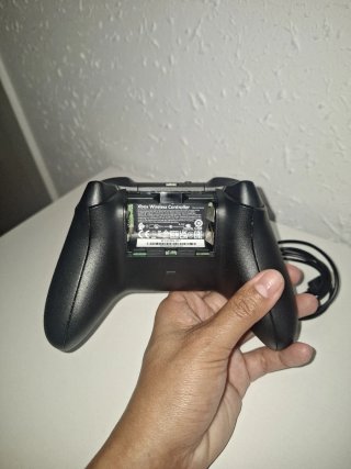 Mando Xbox Carbon Black Series X|S