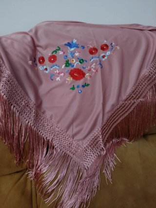 Mantones Flamencos Bordados Niña