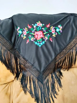 Mantones Flamencos Bordados Niña