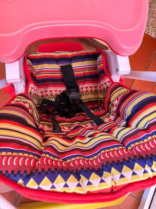 Silla de comer para bebé con estampado tribal