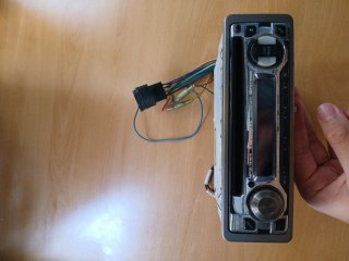 Radio de Coche con Cables