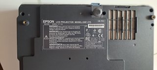 Proyector Epson EMP-1715 XGA 2700 Lúmenes