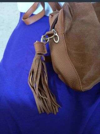 Bolso marrón tipo mochila