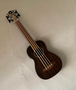 Bajo Ukelele Baton Rouge