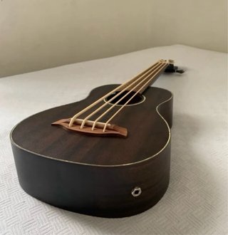 Bajo Ukelele Baton Rouge