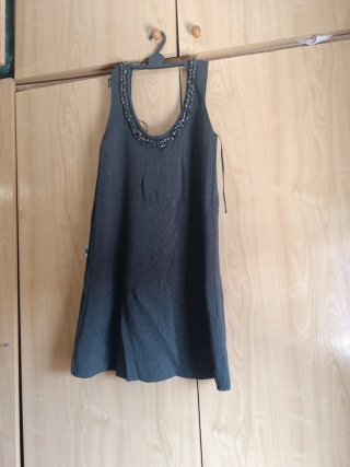TOP ZARA PEDRERÍA GRIS TALLA S- NUEVO CON ETIQUETA