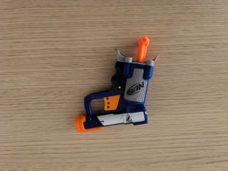 Pistola Nerf Azul y Naranja