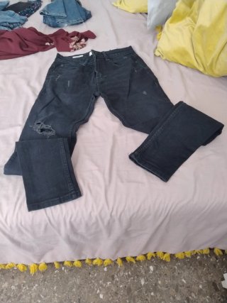 Pantalón Pull&Bear Rotos Hombre Talla 40