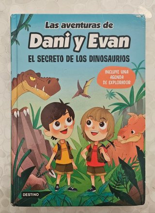 Libro Dani y Evan El secreto de los dinosaurios.
