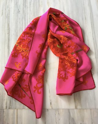 Pañuelo fucsia floral Vintage Ken Scott de seda