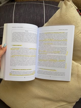 Introducción a la teoría del derecho