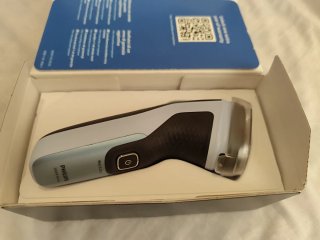 Máquina de afeitar Philips negra y gris