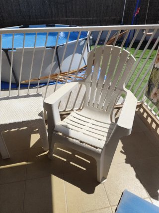 URGE VENDER! Conjunto terraza exterior