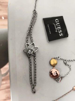 Conjunto de Joyería Guess