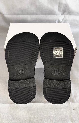 Zapatos elegantes de niños, planos con cordón.