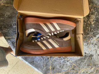 Handball Spezial Earth Strata Talla 40