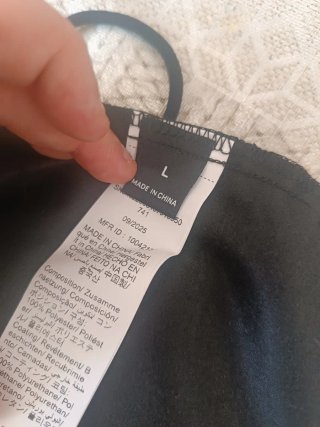Top Negro Efecto Piel con Encaje