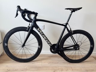 Bicicleta Specialized Tarmac Carbono T56, negra