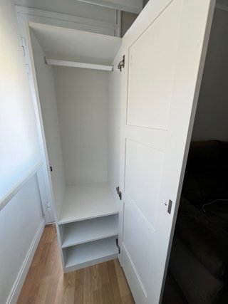 Armario a medida de madera blanco.