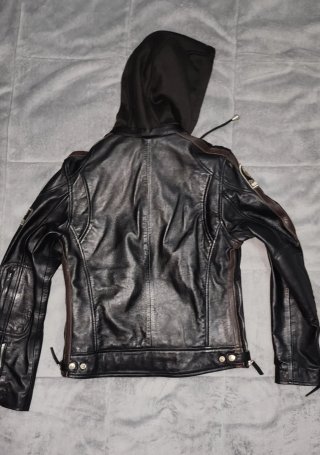 Chaqueta Moto Cuero Mujer Negra y Blanca