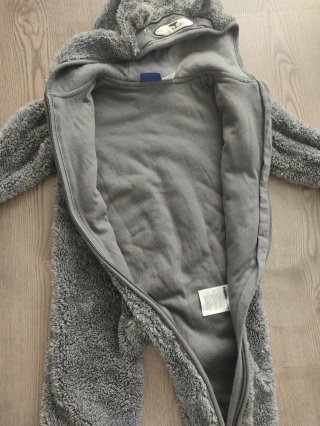 Buzo gris bebé