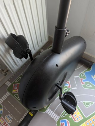 Bicicleta estática Decathlon.