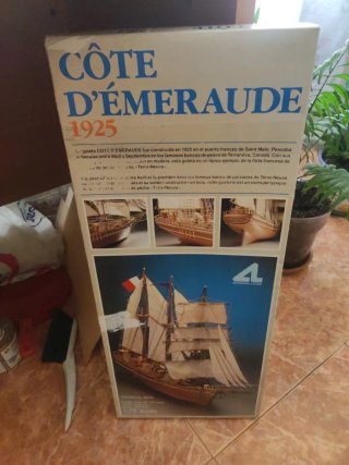 Maqueta Goleta Francesa a medio construir
