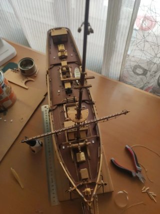 Maqueta Goleta Francesa a medio construir