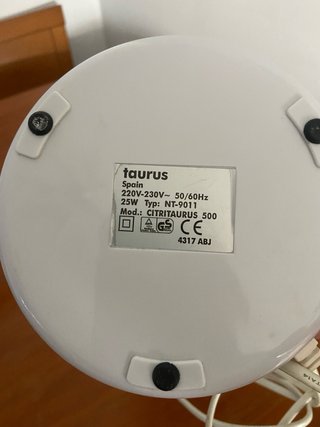 Exprimidor Eléctrico Taurus 500