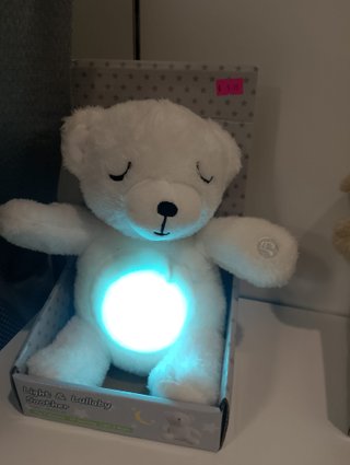 Peluche con luz y música