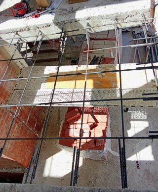 Se necesita oficial de albañileria,zona gandia