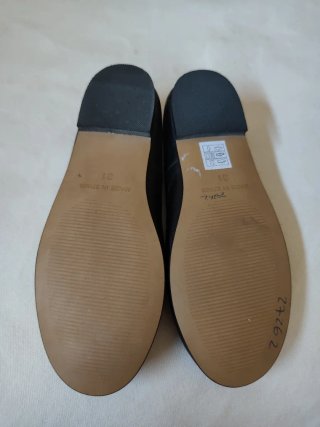 Bailarinas de piel negras y azules. Talla 31