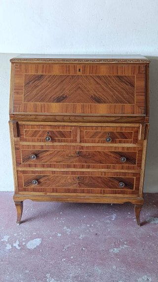 Antiguo escritorio bureau de madera