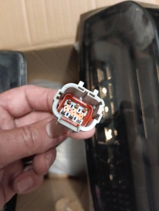 Nissan pilotos traseros led