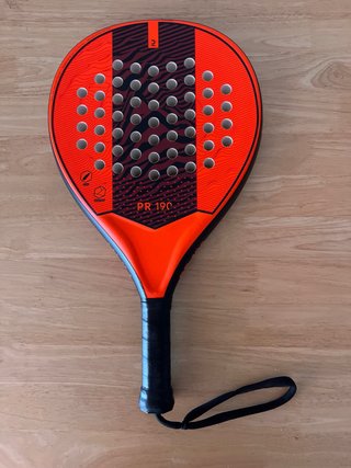 Pala pádel Kuikma + funda + surgeip sin estrenar